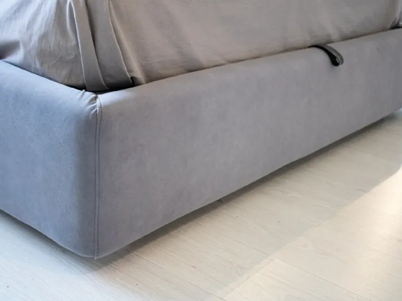 Letto moderno con contenitore Quiet Samoa a prezzo ribassato