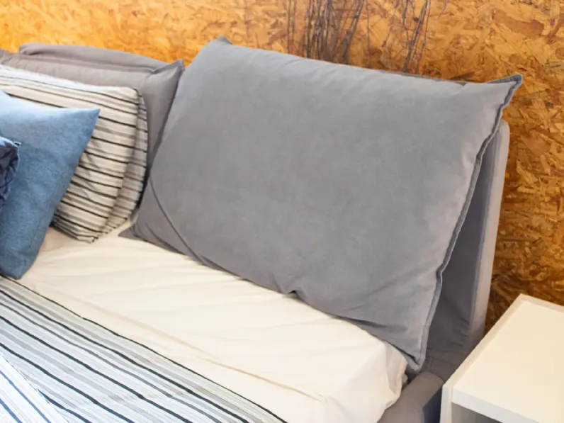 Letto moderno con contenitore Quiet Samoa a prezzo ribassato