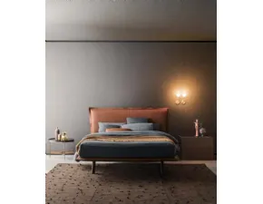 Letto moderno con gambe Aladino Pianca a prezzo ribassato