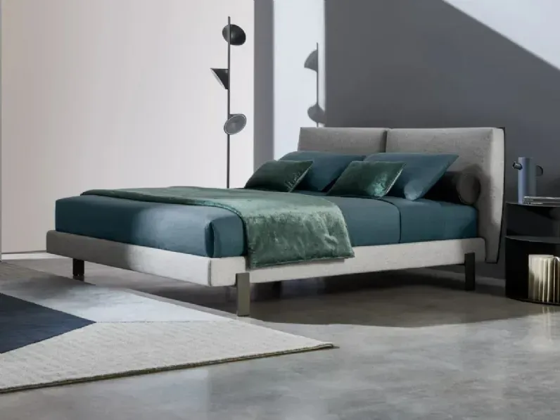 Letto moderno con piedini Book Twils a prezzo ribassato