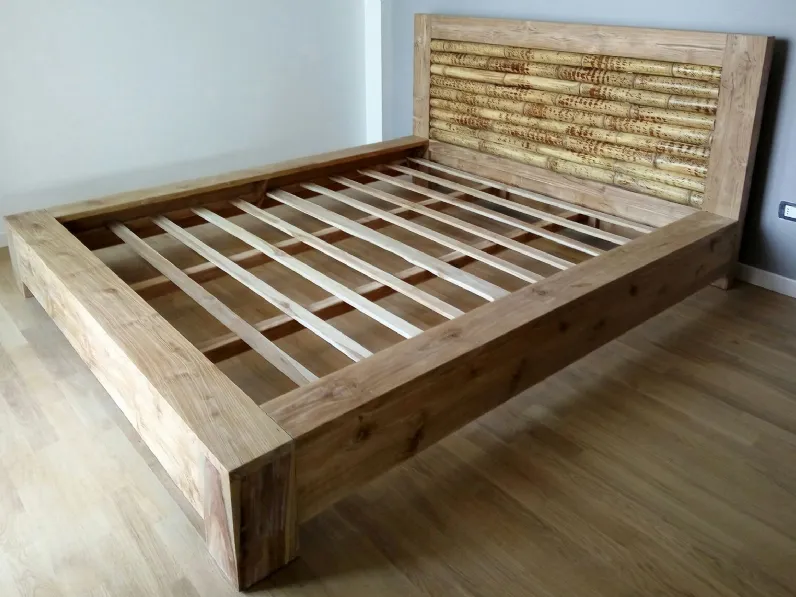 Letto moderno con giroletto Etnico rumba teak Outlet etnico a prezzo ribassato