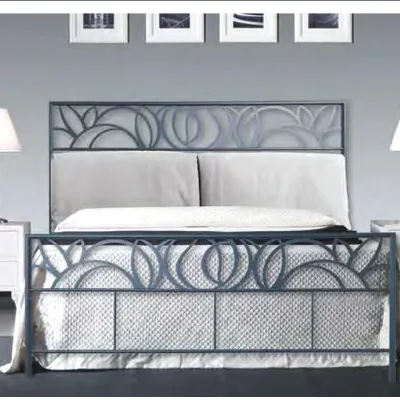 Letto moderno con pediera �lise Collezione esclusiva a prezzo ribassato
