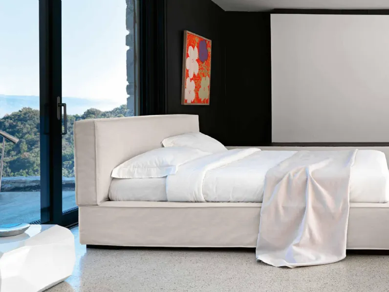 Letto matrimoniale con piedini Letto matrimoniale modello duck Noctis a prezzo ribassato