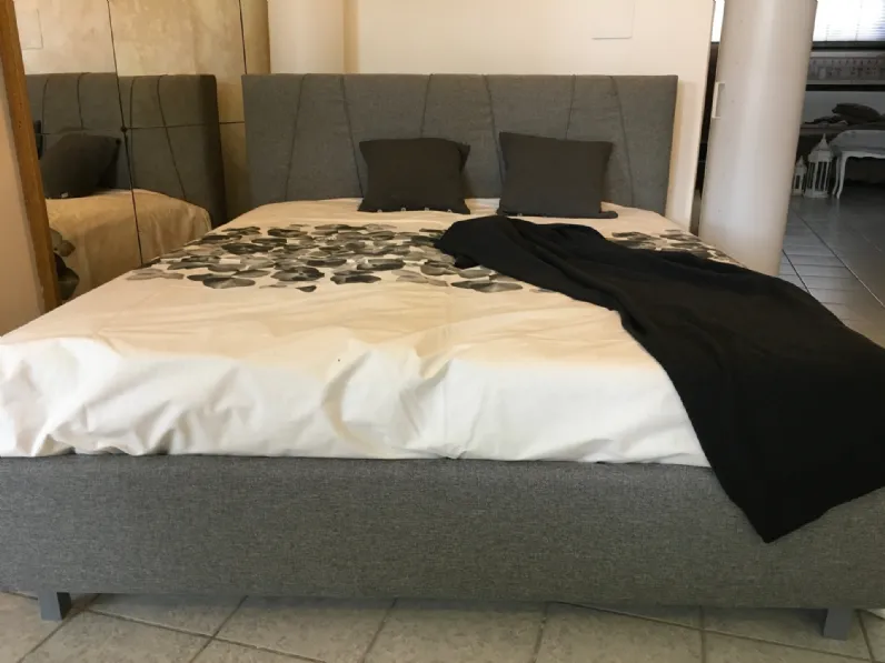 Letto moderno Fatima Stilfar con uno sconto del 20%