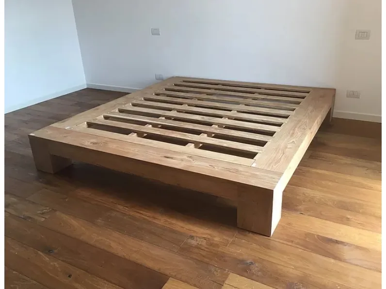 Letto in legno con giroletto Giroletto slat teak massello Artigianale a prezzo ribassato