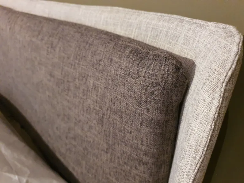Letto moderno Skin Ditre italia con uno sconto del 41%