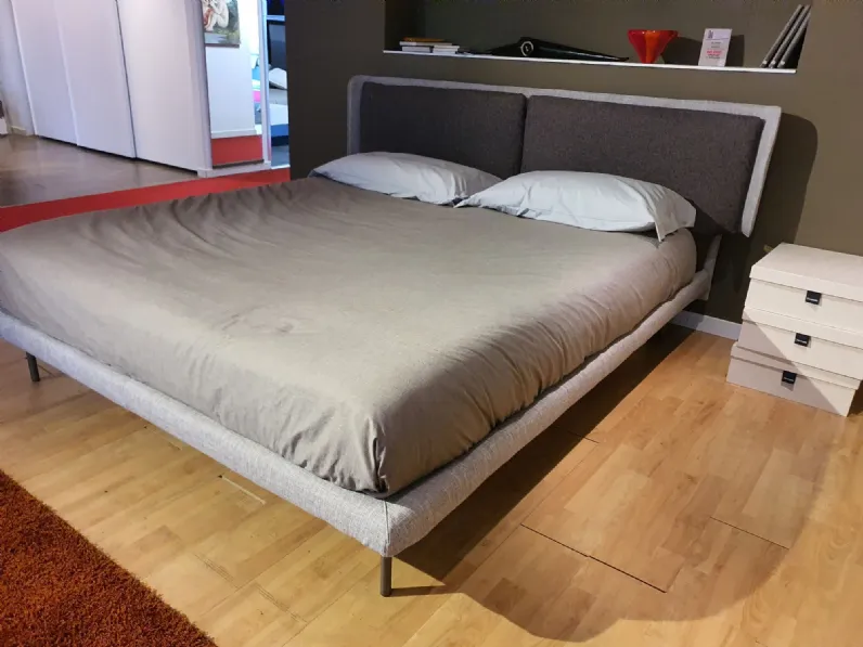 Letto moderno Skin Ditre italia con uno sconto del 41%
