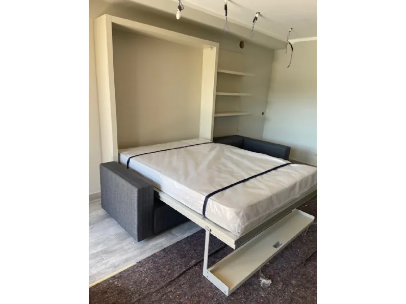 Letto moderno Swing con boiserie di Clei SCONTATO 