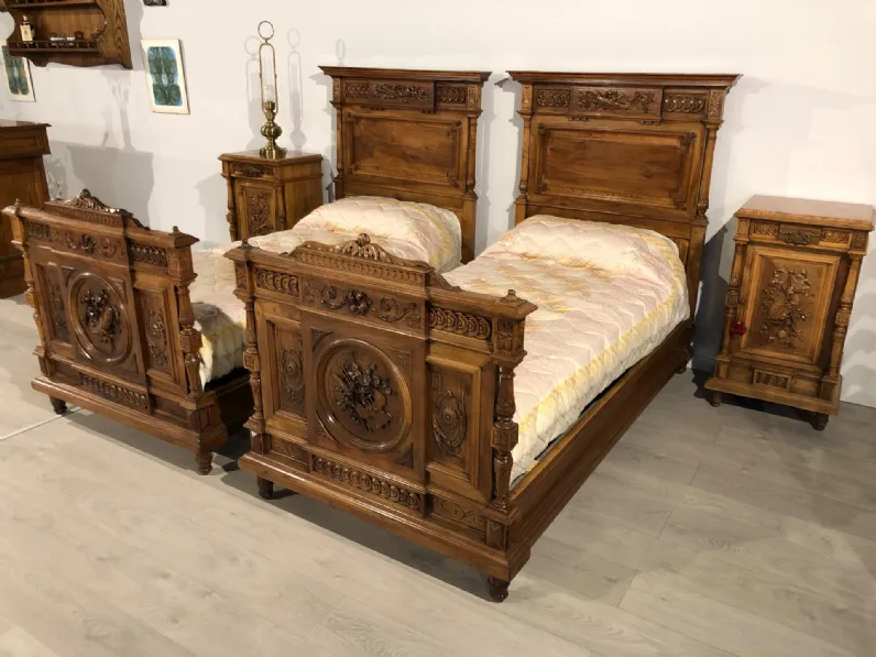 Scopri il Letto in legno modello Ottocento di Lando con sconto del 66%!