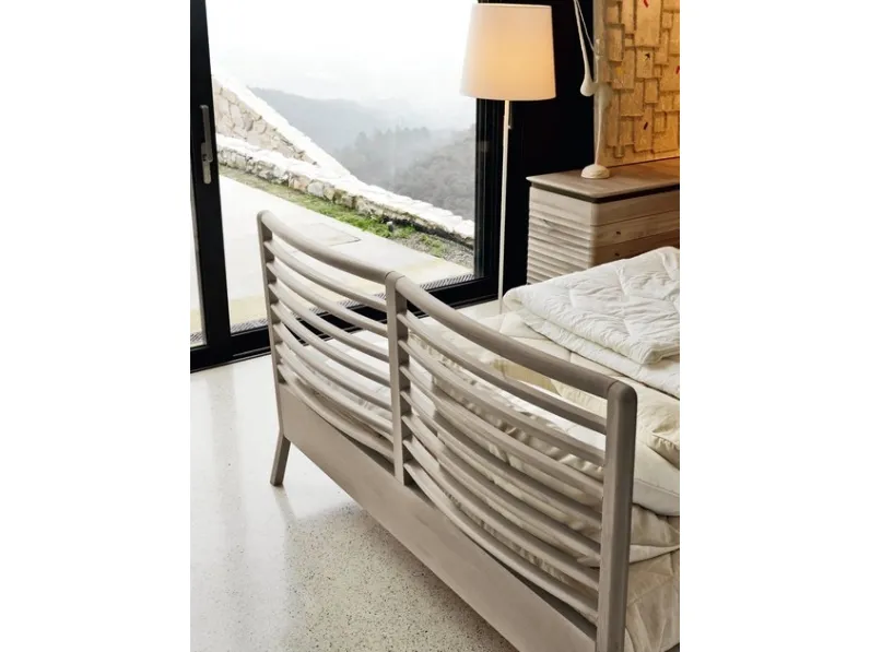 Letto design con gambe * p-110 Dale a prezzo ribassato