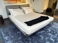 Letto imbottito modello Park 1  di Poliform scontato 45%