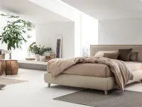Letto king size con piedini Pascal V&nice a prezzo scontato