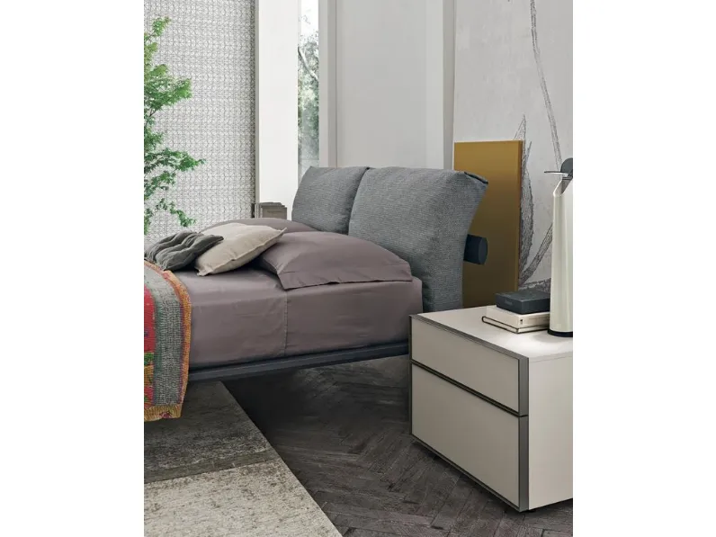 Letto imbottito modello Piuma di Tomasella scontato 31%