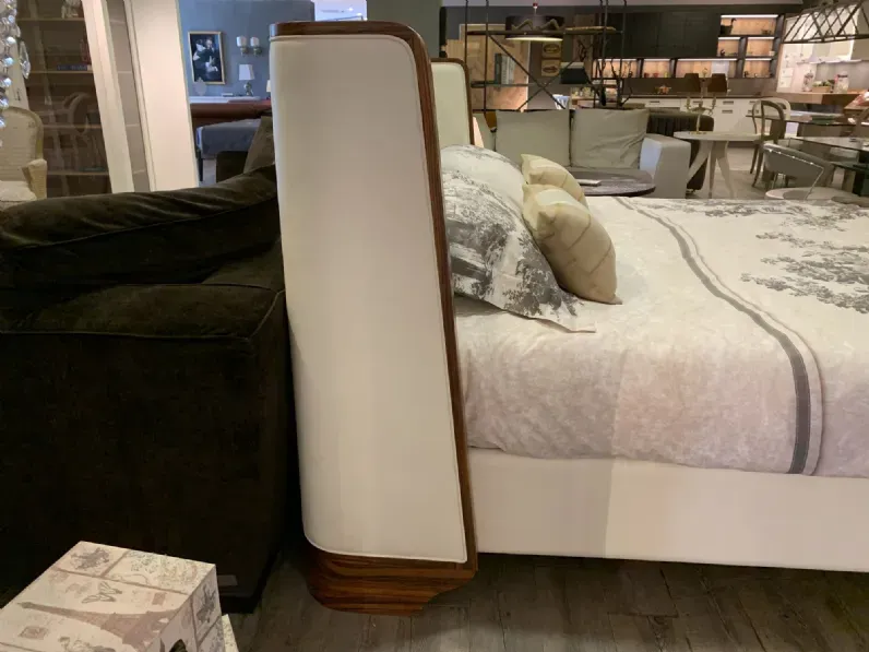 Scopri il Letto Matrimoniale Privilege: Collezione Esclusiva con un Ribasso Imperdibile!