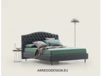 Letto classico con giroletto Renoir Le comfort a prezzo ribassato