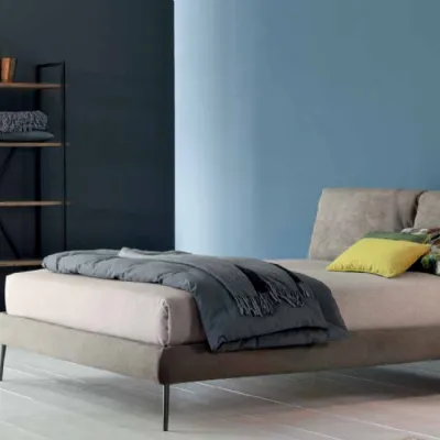 Letto River con piedini alti V&nice scontato del 30%