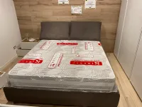 Letto moderno con contenitore River V&nice a prezzo ribassato