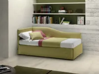 Letto Samoa modello Enjoy Twice ad angolo sagomato. Letto con struttura in legno rivestito in tessuto comprensivo di secondo letto estraibile.