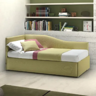 Letto Samoa modello Enjoy Twice ad angolo sagomato. Letto con struttura in legno rivestito in tessuto comprensivo di secondo letto estraibile.