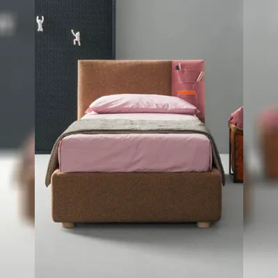 Letto moderno con piedini Rift Samoa a prezzo ribassato