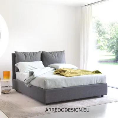 Letto imbottito modello Tangos di Noctis scontato 30%