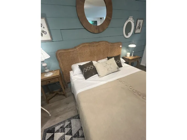 Letto in legno modello Testiera in paglia di vienna  di Dialma brown scontato 50%