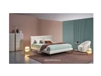 Letto design con piedini Thomas Twils a prezzo scontato