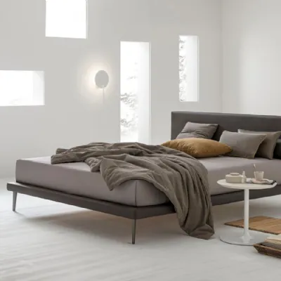 Scopri il Letto imbottito Aspen di V&nice con sconto del 30%!