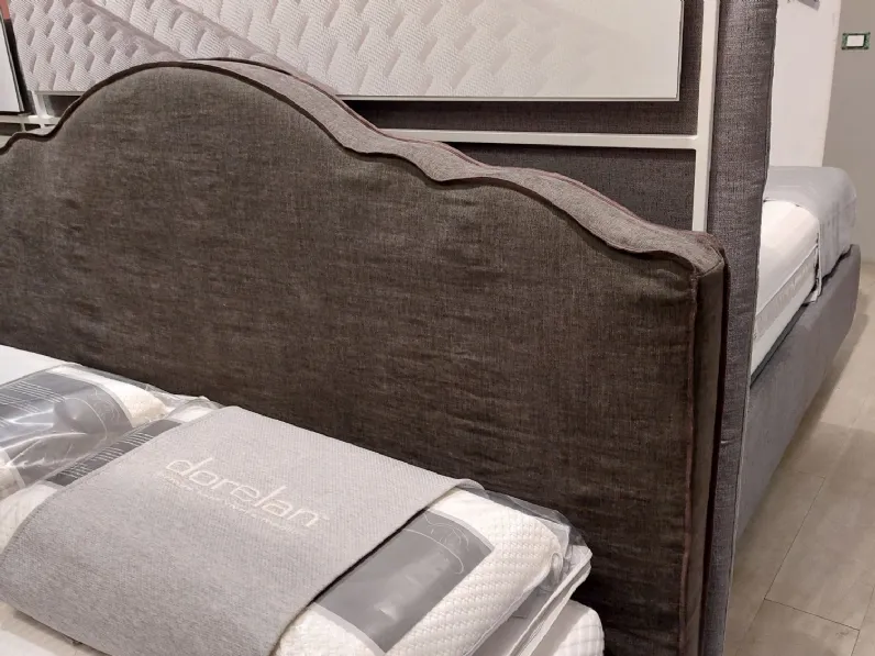 Letto imbottito modello Venice di Flex team scontato 45%