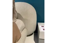 Letto moderno con piedini Wabi Saba a prezzo scontato