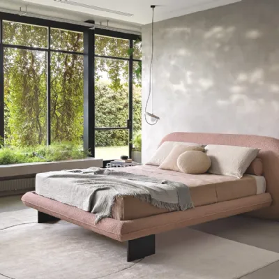 Letto moderno con piedini Wabi Saba a prezzo scontato