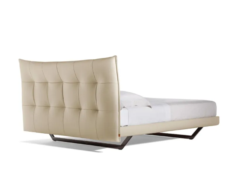 Letto Aurora tre di Poltrona frau scontato del 30%