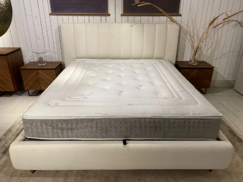 Sconto su Letto Ginevra Novaluna con contenitore. Vieni a scoprirlo!