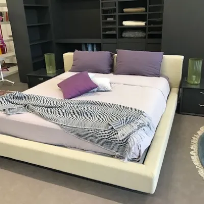 Scopri il Letto Japo Halifax a prezzi outlet! Acquista subito e arreda la tua casa con stile.