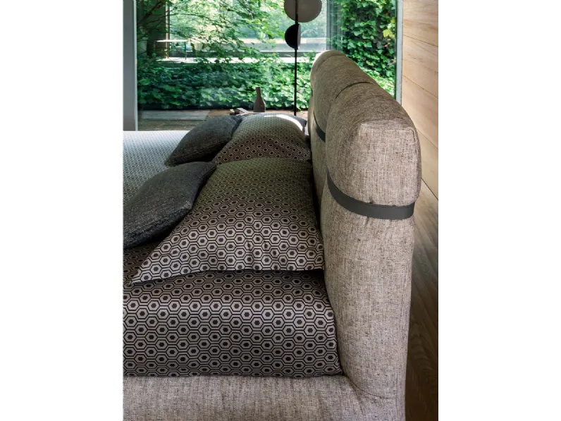 Letto matrimoniale con contenitore New  bond Flou a prezzo scontato