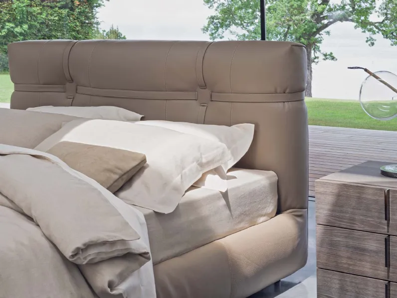 Letto matrimoniale con contenitore New  bond Flou a prezzo scontato