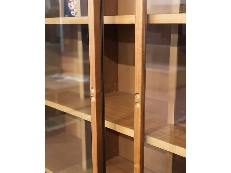 Scopri la Libreria L 32, design di lusso a prezzo scontato da Distribuzione grandi marchi.