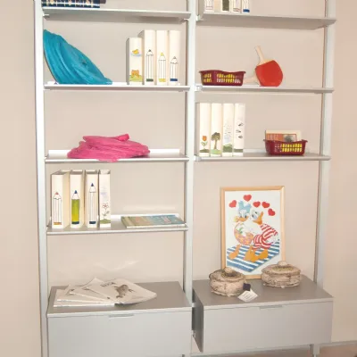 Libreria Libreria design moderno a parete in stile moderna di Calligaris in OFFERTA OUTLET 