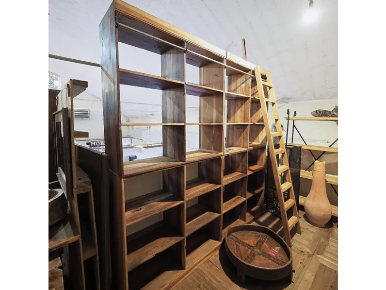 Libreria  legno con scala  Outlet etnico in stile moderno a prezzi convenienti