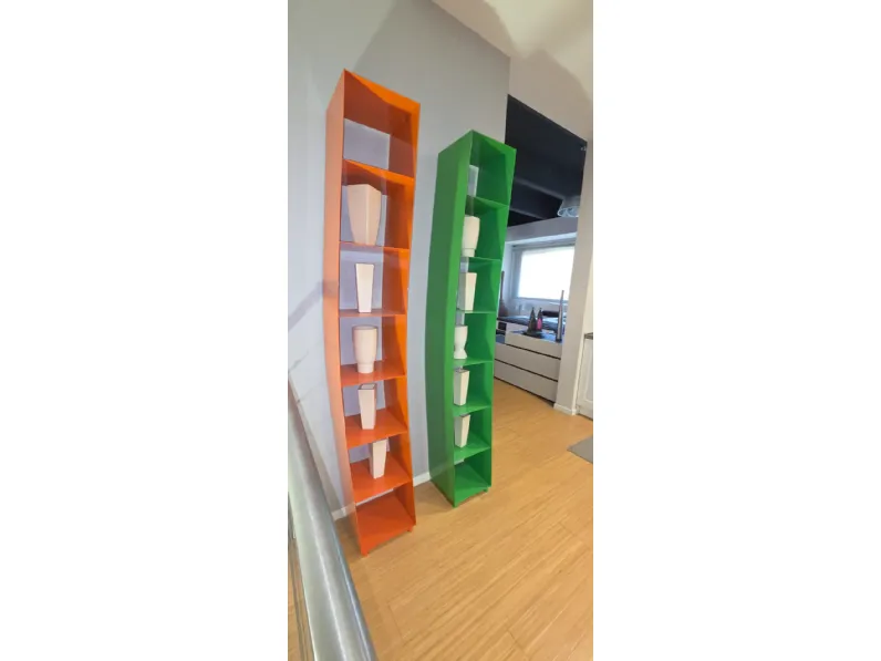 Libreria Kartell in laccato opaco a prezzo scontato: scopri Librerie trave metallo con tirante 