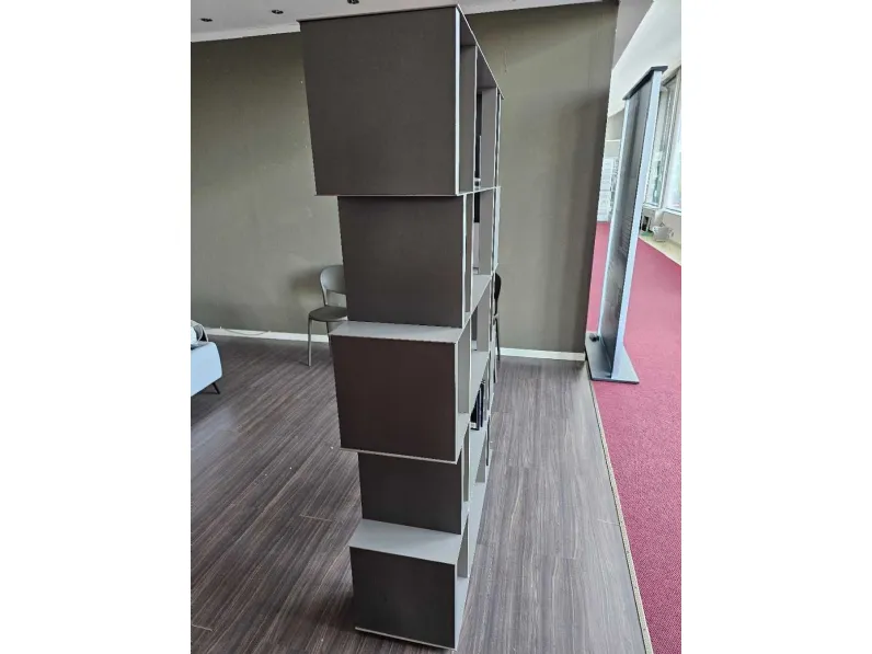 Libreria Manga  stile moderno di Ozzio scontata del 30%