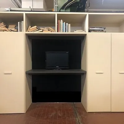 Libreria Metropolis Tisettanta in stile design a prezzi convenienti