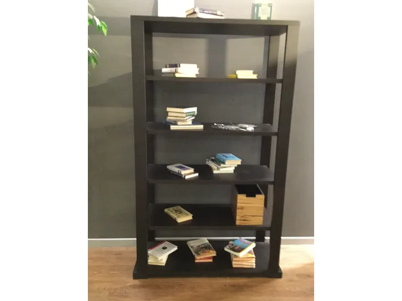 Libreria modello Bryant  di Porada a prezzo scontato