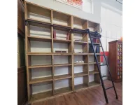 Libreria Outlet etnico in legno a prezzo scontato: scopri Liberai in vero legno con scala in stile industrial 