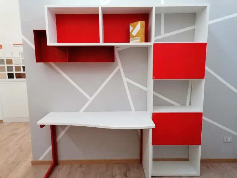 Libreria modello Outline di Moretti compact a prezzo Outlet