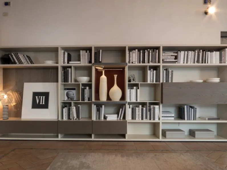 Libreria modello Wall system di Poliform a prezzo scontato
