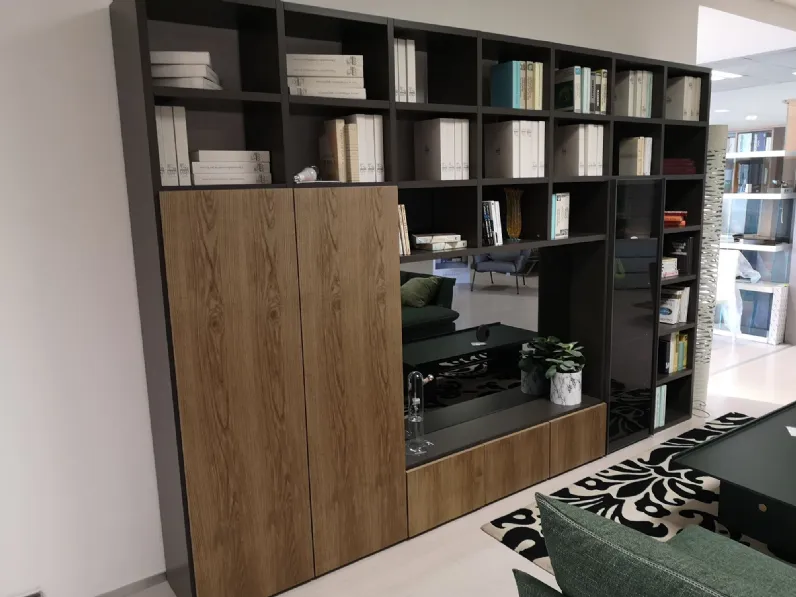 Libreria Pari & dispari Presotto in stile moderna a prezzi outlet