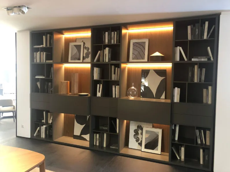 Libreria Poliform in legno a prezzo Outlet: scopri Wall system