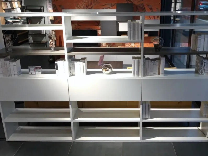 Libreria Atlante bifacciale stile moderna di Tomasella in Offerta Outlet