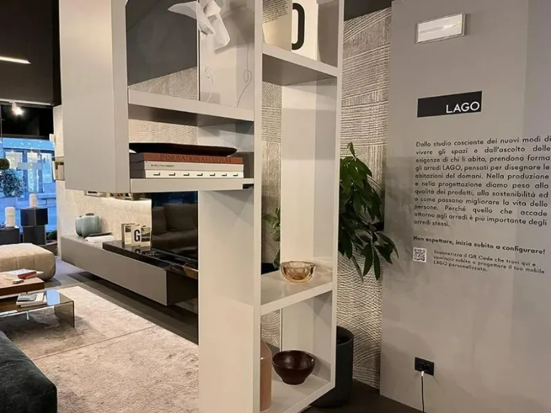 Libreria Lago in laccato opaco scontata -32%: scopri Weightless